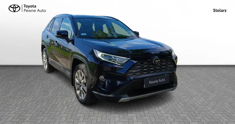 samochody osobowe Toyota RAV4 cena 144800 przebieg: 63254, rok produkcji 2020 z Lesko